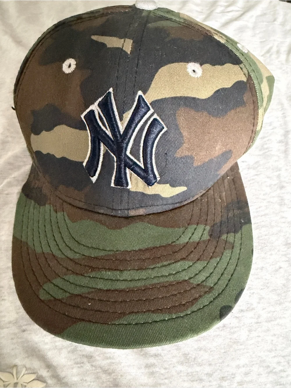 New Era Camo New York Yankees Cap with Navy Logo